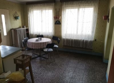 3059 Na predaj starší rodinný dom v Nových Zámkoch