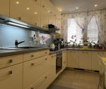 Na predaj kompletne zrekonštruovaný čiastočne zariadený, priestranný 3i byt 72 m2 + balkón 6m2, Trenčín - Juh / K.Šmidkeho