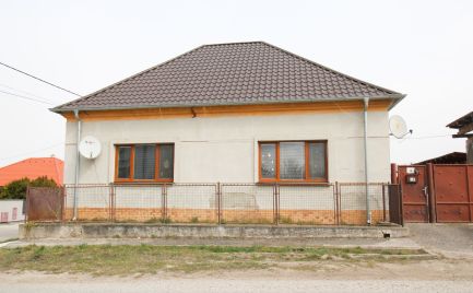 PREDANÉ.......Čiastočne rekonštruovaný rodinný dom na predaj
