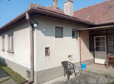 Ponúkame na predaj veľký rodinný dom v Hurbanove