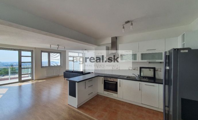 4-izb. byt s balkónom a parkngom / 3 bedrooms apt. with parking  - Fialkove udolie