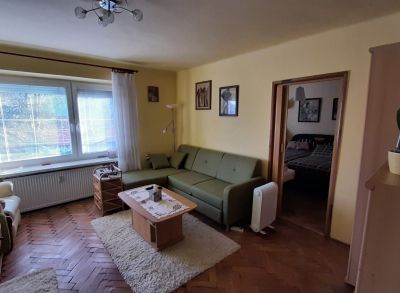 Ponúkame na predaj pekný 2 - izbový byt v centre Komárna