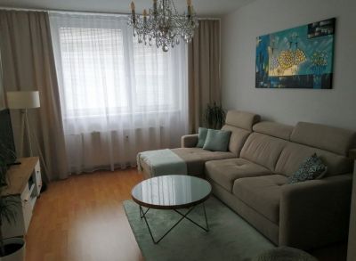 Nádherný 2-izbový byt s balkónom a šatníkom v najlepšej časti Ružinova