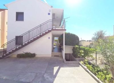 Predaj Chorvatsko- PEKNÝ DOM S 3 APARTMÁNMI