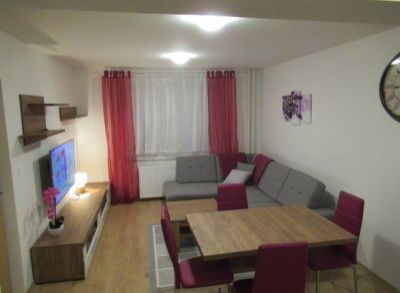 Prenajom 2 izbový byt po celkovej rekonštrukcií, Školská