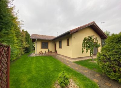 ARETÉ REAL - PREDAJ RODINNÉHO DOMU S GARÁŽOU V MILOSLAVOVE, ALŽBETIN DVOR
