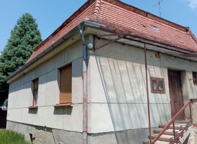 Ponúkame na predaj rodinný dom v Hurbanove