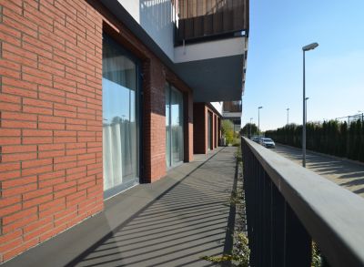 CORRIS: Obchodný priestor, výklady, klimatizácia, coworking, bývanie