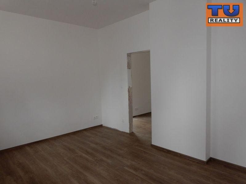 2-IZB. BYT, STARÉ MESTO, KOMPLETNÁ REKONŠTRUKCIA, BALKÓN, 56 m2