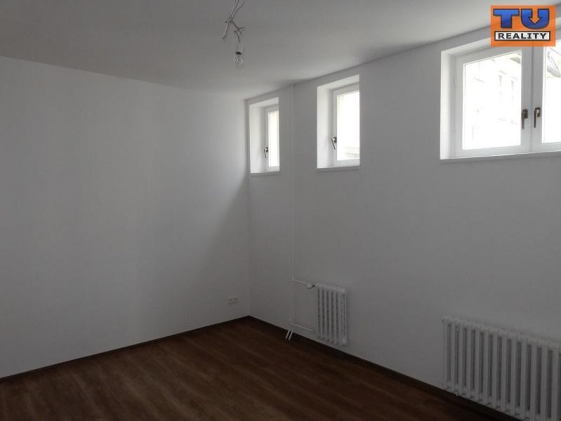 2-IZB. BYT, STARÉ MESTO, KOMPLETNÁ REKONŠTRUKCIA, BALKÓN, 56 m2