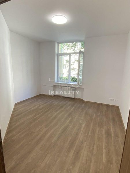 4-IZB. BYT, KOMPLETNÁ REKONŠTRUKCIA, STARÉ MESTO, 103 m2