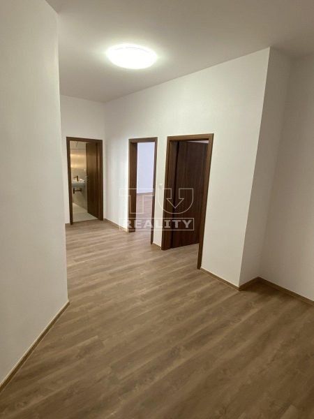 4-IZB. BYT, KOMPLETNÁ REKONŠTRUKCIA, STARÉ MESTO, 103 m2