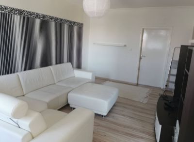 3098 Na prenájom 3 izbový byt v Nových Zámkoch
