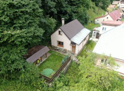 Exkluzívne. Krásny dom/romantická rekreačná chatka v krásnom prostredí Nízkych Tatier