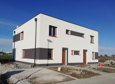 Moderne prevedený 5-izbový rodinný dom so šatníkom a špajzou
