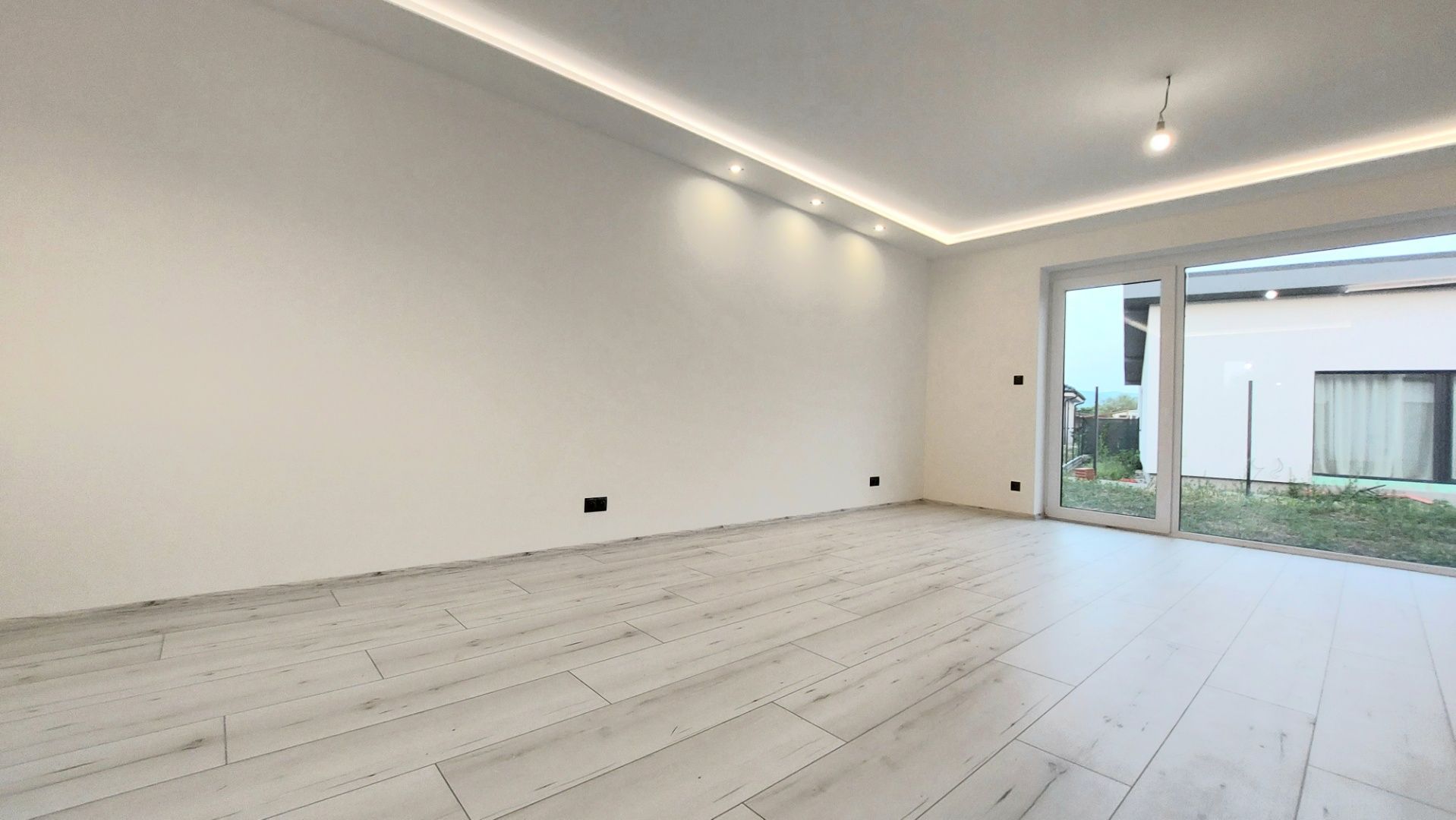 ADOMIS - 4-izbový dom - NOVOSTAVBA, Košice - Krásna, radová zástavbe parkovacie miesto, záhradka,