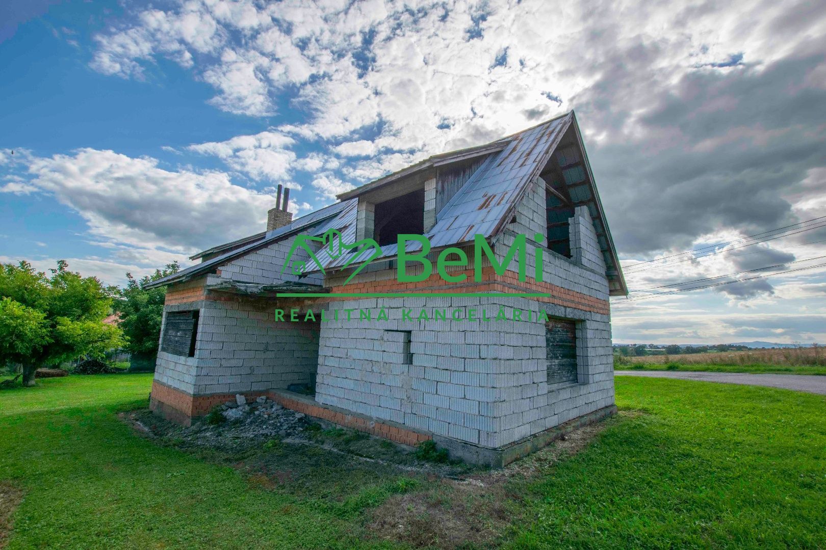 Predaj domu s garážou v Šávoli-  ZNÍŽENÁ CENA