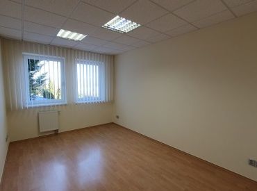 HRADSKÁ, BA II, Vrakuňa - kancelárie na prenájom, 16 m2, 18m2