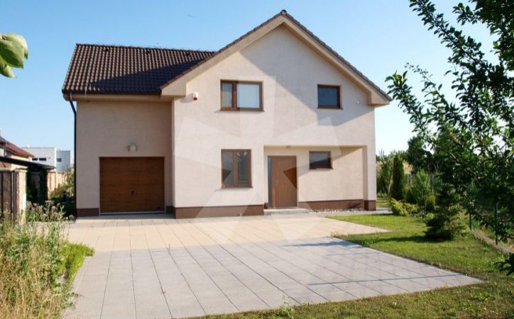PREDANÉ - CH. GROB - LÚČNA, 6-i dom, 255 m2 - 5r. NOVOSTAVBA, čiastočne zariadená NÁBYTKOM NA MIERU, na priestrannom pozemku s parkovou úpravou