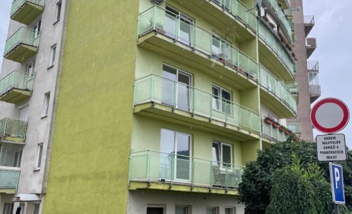Veľký 3-izbový byt Dlhé diely, 101 m2, veľký šatník/komora, zariadený, novostavba!