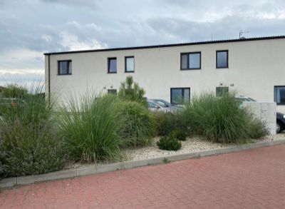 ARETÉ REAL - PREDAJ NÁDHERNÉHO 3-IZBOVÉHO BYTU S PRIESTRANNOU LODŽIOU, 3 PARKOVACÍMI MIESTAMI, VINIČNÉ, KVETNÁ