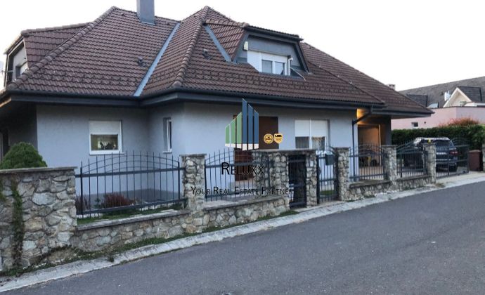 BA IV Záhorská Bystrica Strmý vŕšok predaj 5 izb. rodinného domu s dvoj garážou a 700 m2 pozemkom