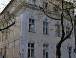 Kancelárske priestory v historickej budove s loggiou, blízko vlakovej stanice