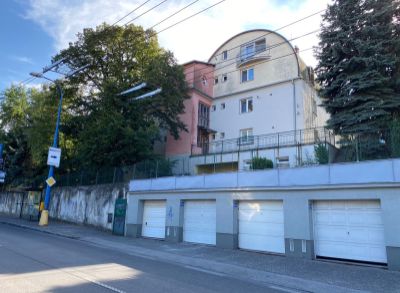 ARETÉ REAL - PREDAJ 4-IZB. TEHLOVÉHO BYTU S LODŽIOU, PIVNICOU, ZÁHRADOU A GARÁŽOU NA SKOK OD HORSKÉHO PARKU