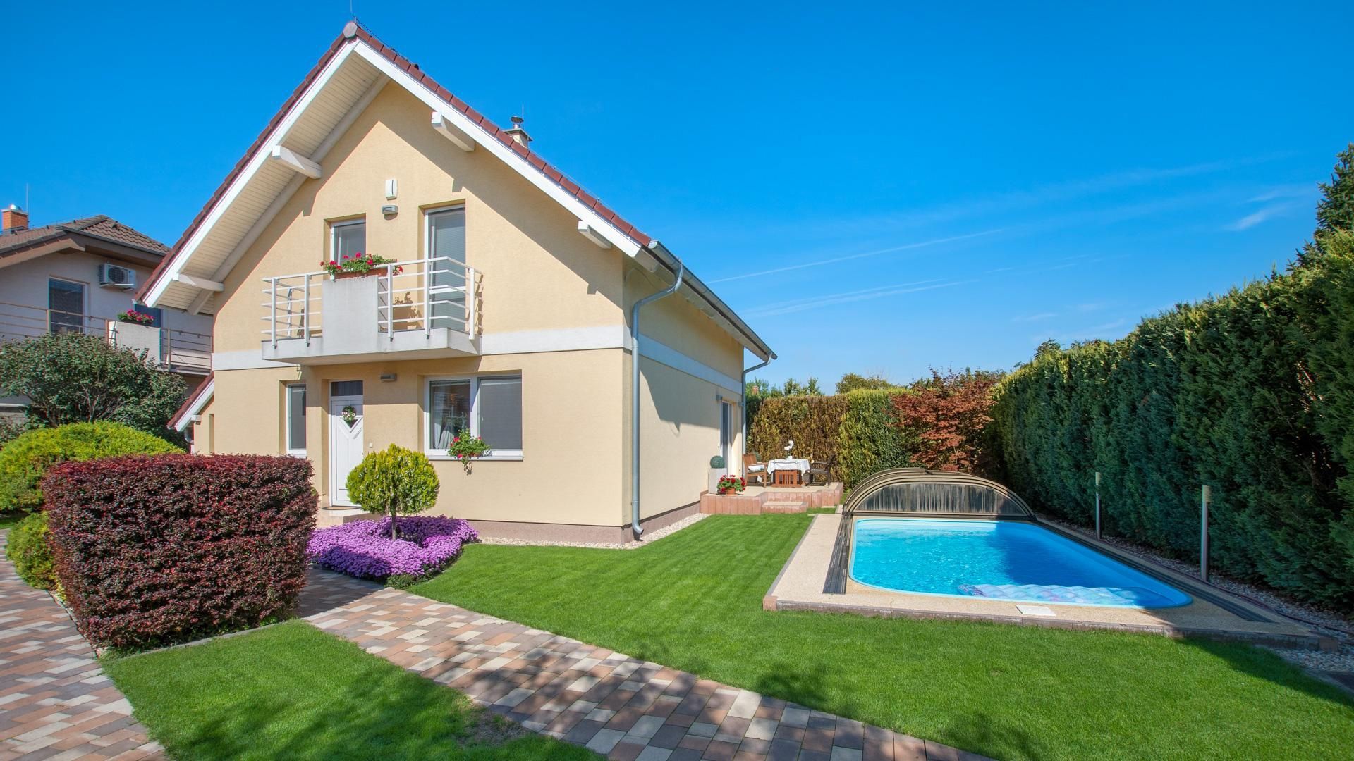Predaj Rodinný dom Rodinný dom-Predaj-Tomášov-399990.00 €