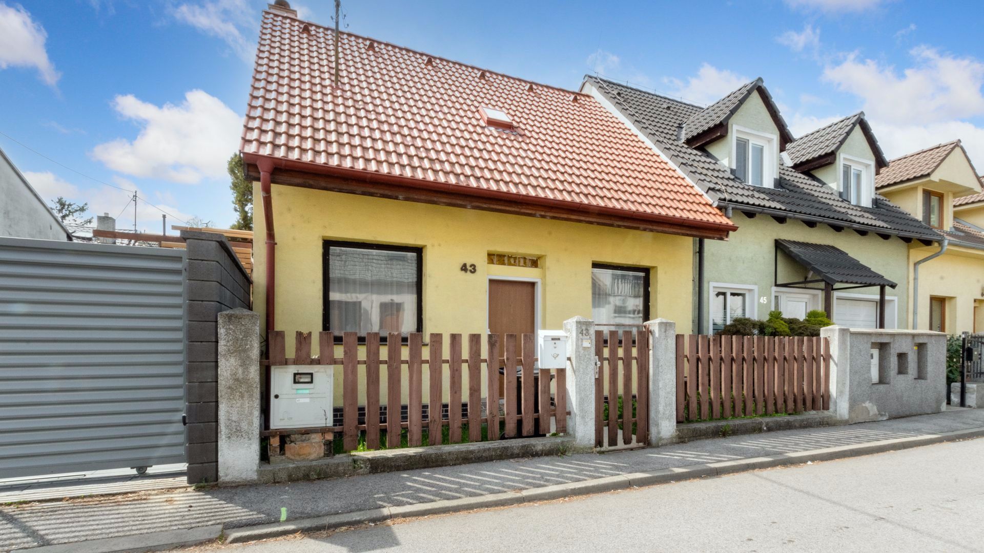 Predaj Rodinný dom Rodinný dom-Predaj-Bratislava - mestská časť Ružinov-289000.00 €