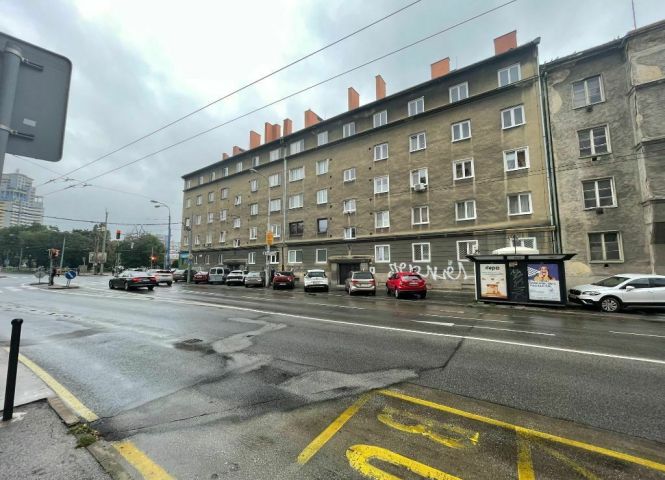 4 izbový byt - Bratislava-Ružinov - Fotografia 1 