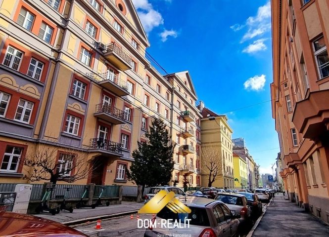 3 izbový byt - Bratislava-Staré Mesto - Fotografia 1 