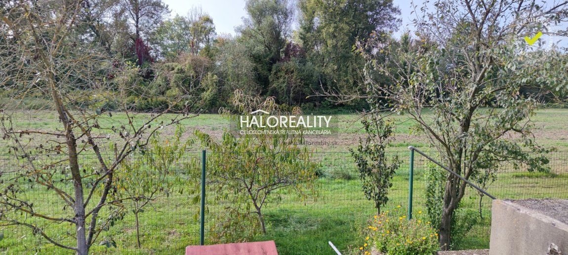 HALO reality - Prenájom, trojizbový byt Hronsek - EXKLUZÍVNE HALO REALITY