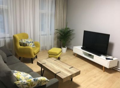 PREDAJ: Bratislava - Staré Mesto - 3- izbový byt 70 m2, po kompletnej rekonštrukcii.