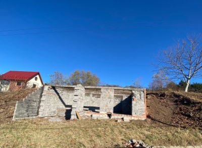 Pozemok, Prievidza-Hradec