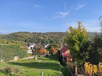 Na predaj pozemok, 977 m2, Svätý Jur časť Pri Peci