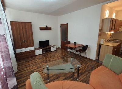 NA PRENÁJOM - Zariadený 1,5 izbový byt na sídl. Východ