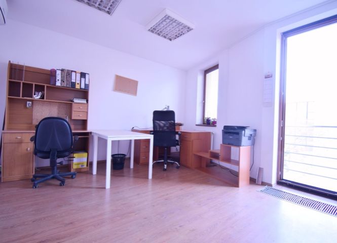 kancelárie - Trnava - Fotografia 1 