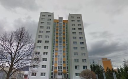 Veľký 2 izbový byt typ - U, 64 m2, s 2 lodžiami, B. Bystrica, čiastočná rekonštrukcia - Cena 141 000 €