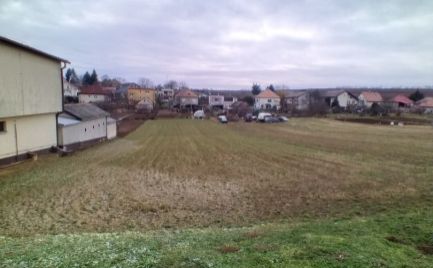 REZERVOVANÝ Pozemok na predaj v obci Trávnica, 5 km od Termálneho Kúpaliska Podhájska