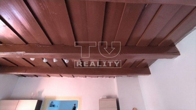 TU reality ponúka pekný rodinný domček v blízkosti centra Veľký Krtíš o výmere 411m2