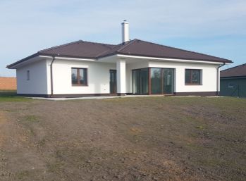 Predaj nadštandardného bungalovu v obci Lužianky