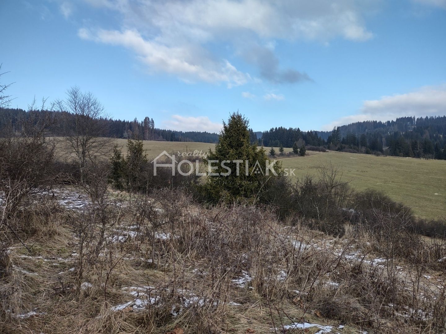 Predám menší pozemok na chatu Raková, okr. Čadca, krásne výhľady