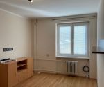 1-izbový zariadený byt, 31 m2, Trenčín, ul. Vl.Roya / Zámostie