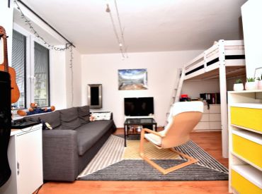 PREDANÉ - 1i byt, 33 m2 – BA-Ružinov: tehla, praktická dispozícia, rekonštrukcia