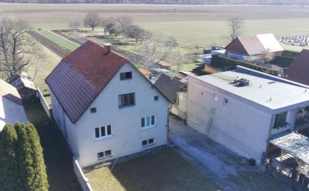 - ZNÍŽENÁ CENA - DMPD Real Vám ponúka na predaj 3-podlažný rodinný dom v obci Nitrianske Rudno