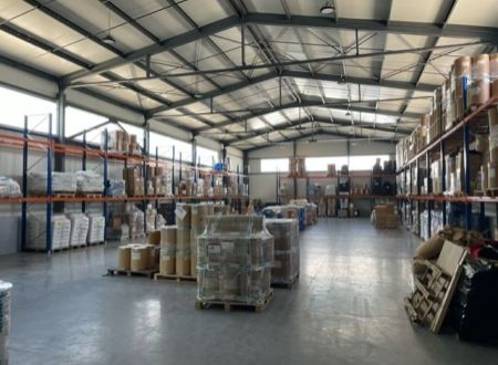 Prenájom skladových a kancelárskych priestorov  850 m2 na  Triblavine