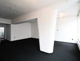 Obchodný priestor so služobným bytom na predaj, 95 m²