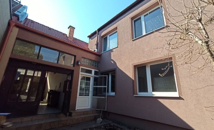 Ponúkame Vám 5 izbový rodinný dom v Bratislave- Ružinov