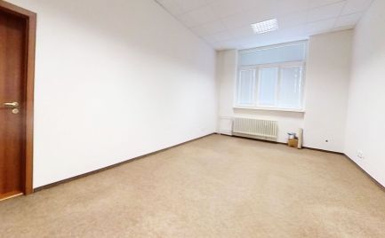 Exkluzívne na prenájom kancelária - Banská Bystrica 21,05 m2